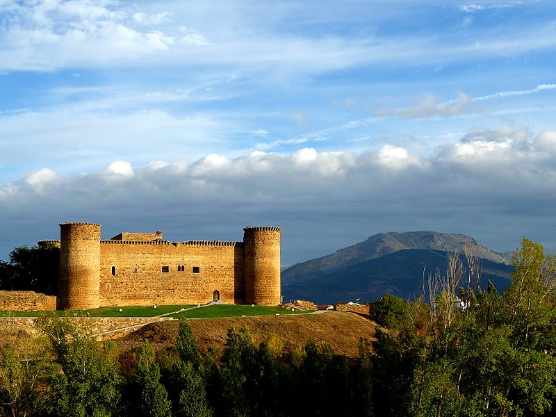 Castillo de Valcorneja en El Barco de Ávila
