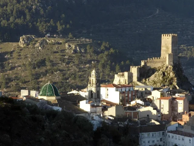 Castell de Banyeres de Mariola