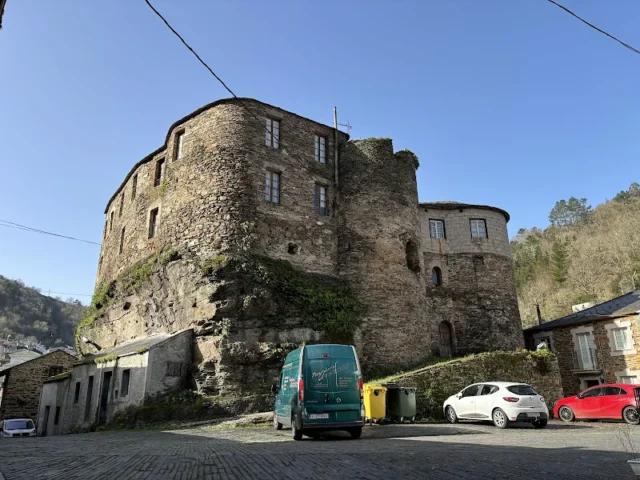 Castelo de Navia de Suarna