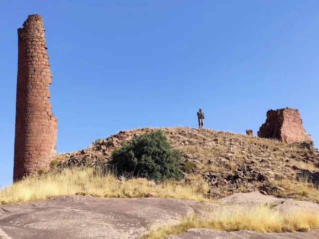 Castillo de los Ares Pozondón