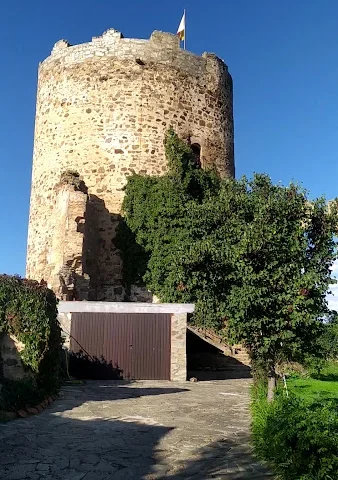 Castillo de Palacios de la Valduerna